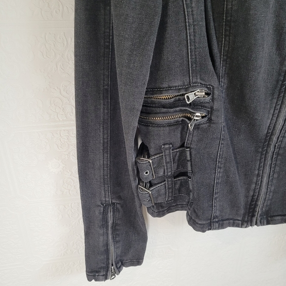 Women's Black Denim Jacket - Picture 4 of 11